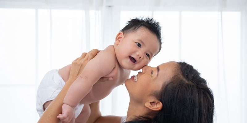 Nụ cười đầu tiên của bé: Cột mốc nhiều mong đợi!